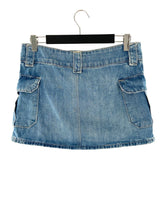 Falda mini cargo en denim