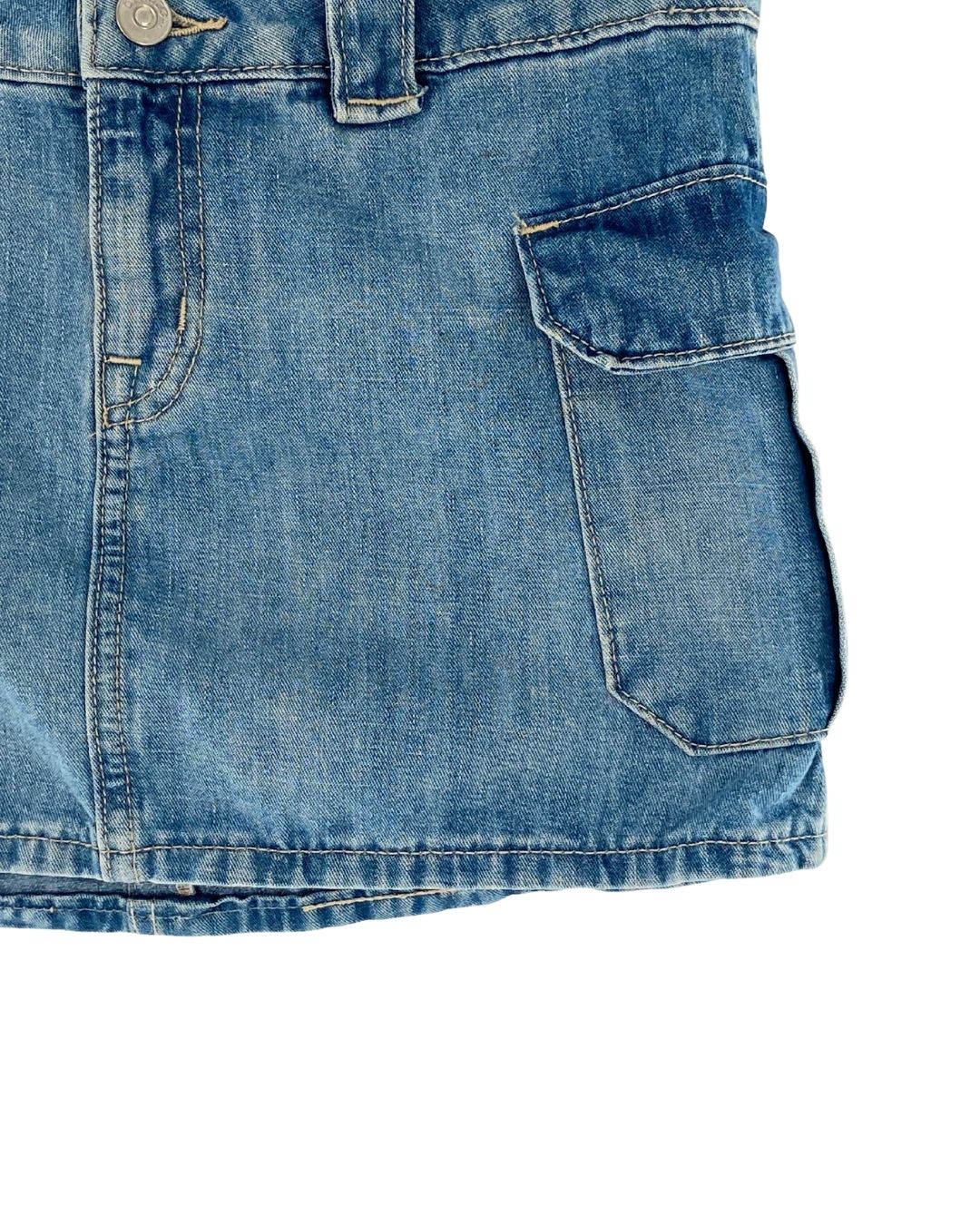 Falda mini cargo en denim