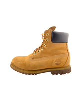 Botas con cordones
