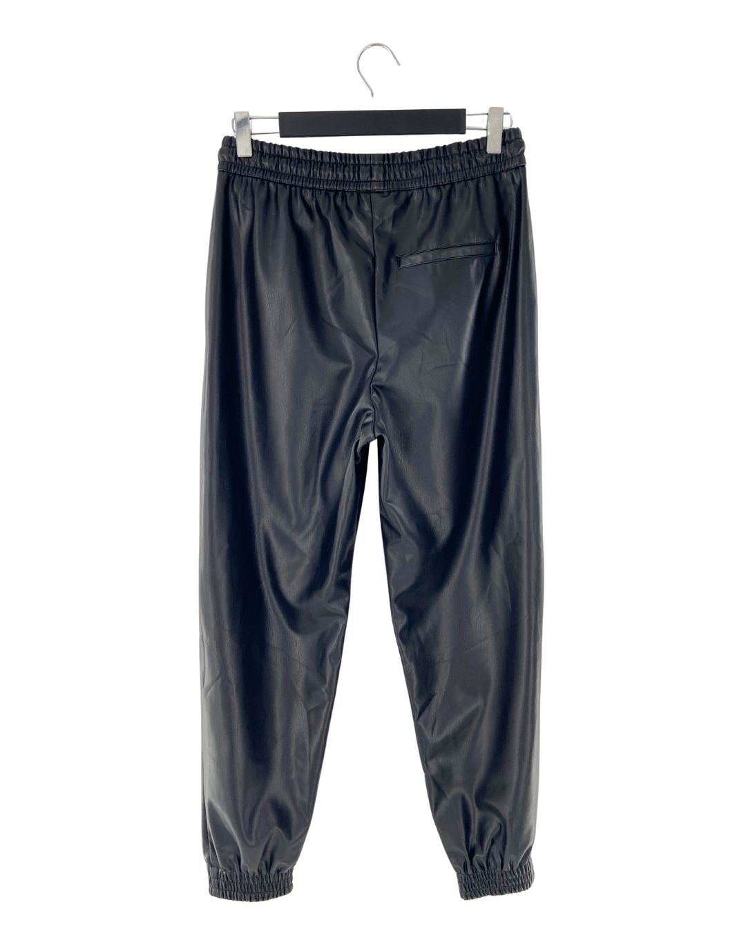 Pantalón efecto piel