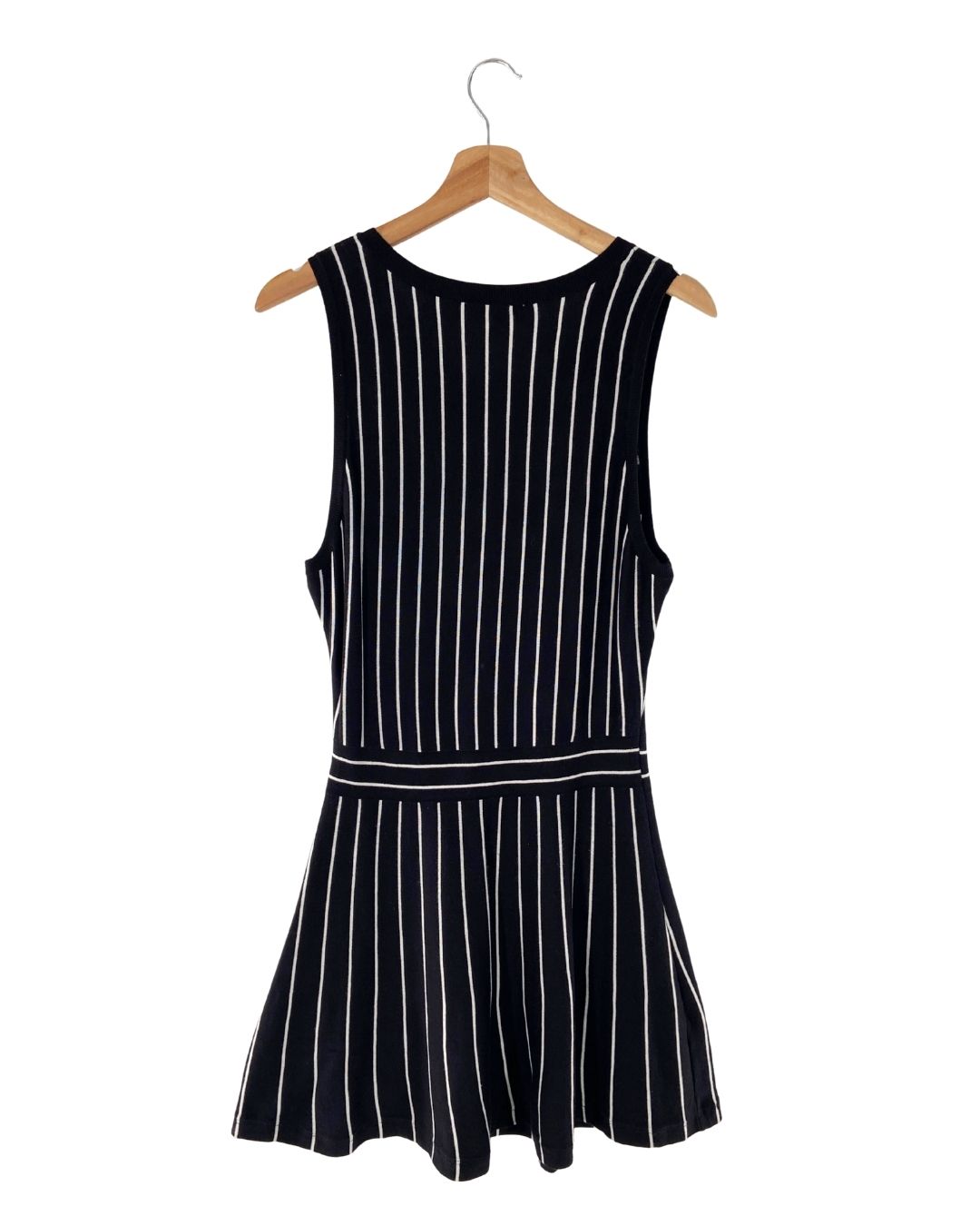 Vestido mini falda amplia