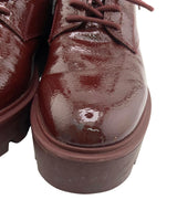 Loafers en charol con cordones