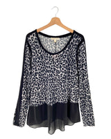 Blusa high and low manga larga