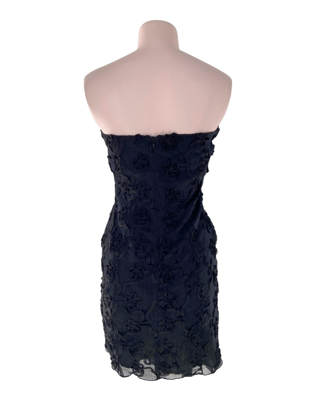 Vestido strapless con flores