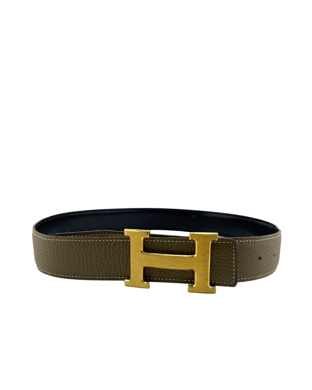 Cinturón en cuero con herraje