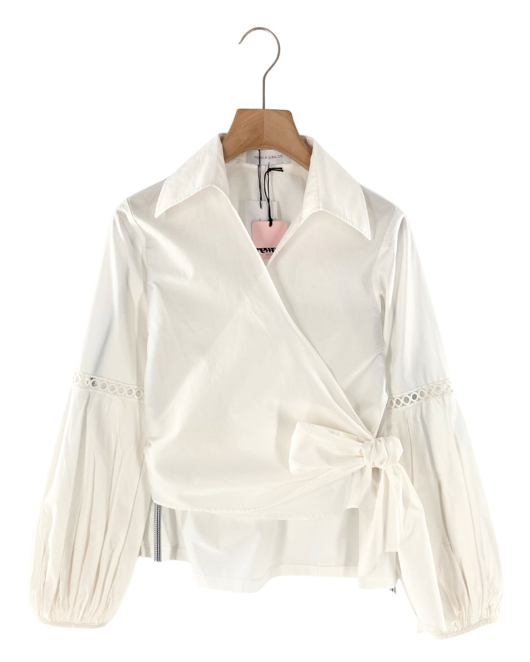 Blusa anudada con bolillo