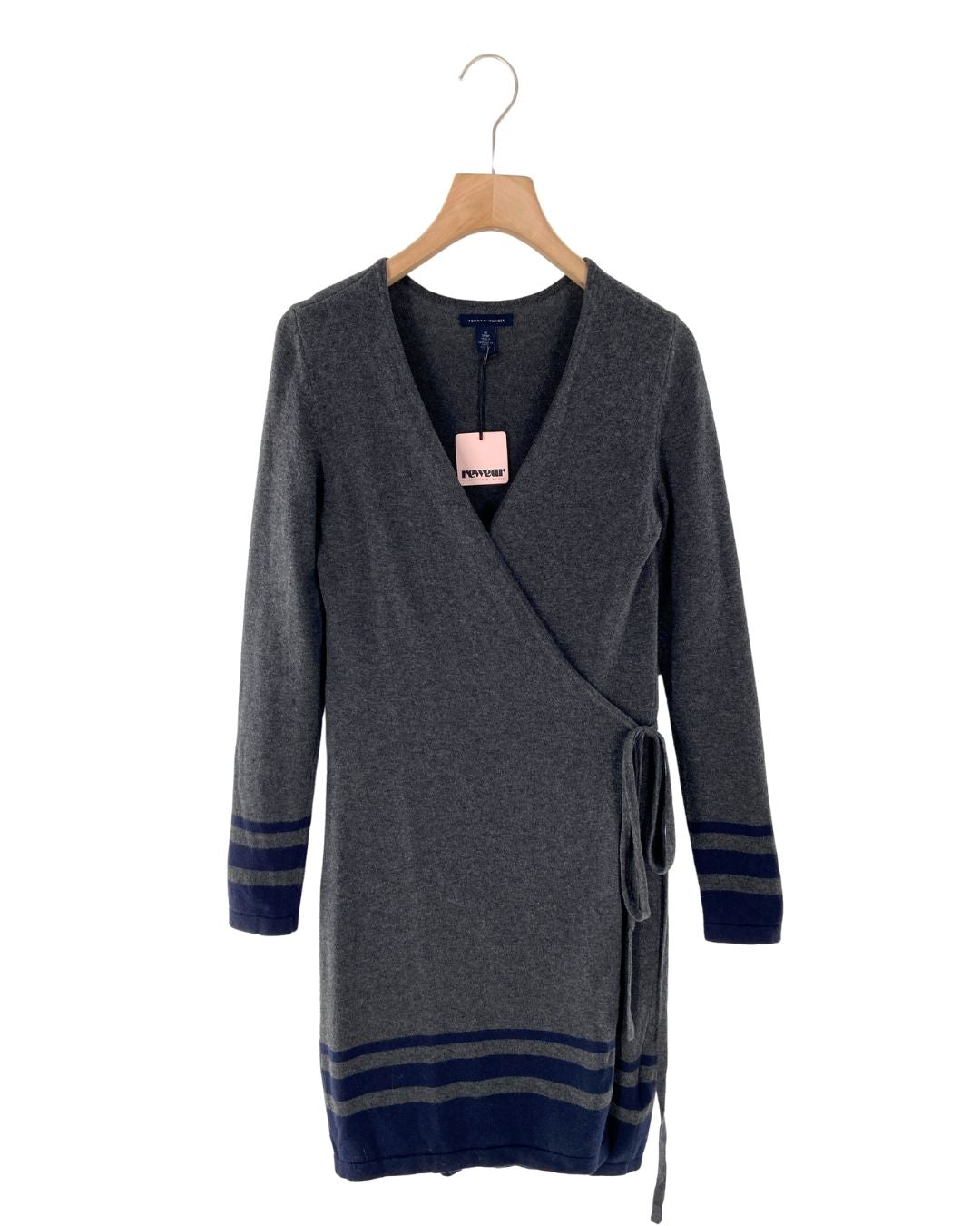 Vestido wrap tejido con lineas