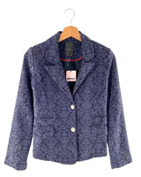 Blazer con flores en textura
