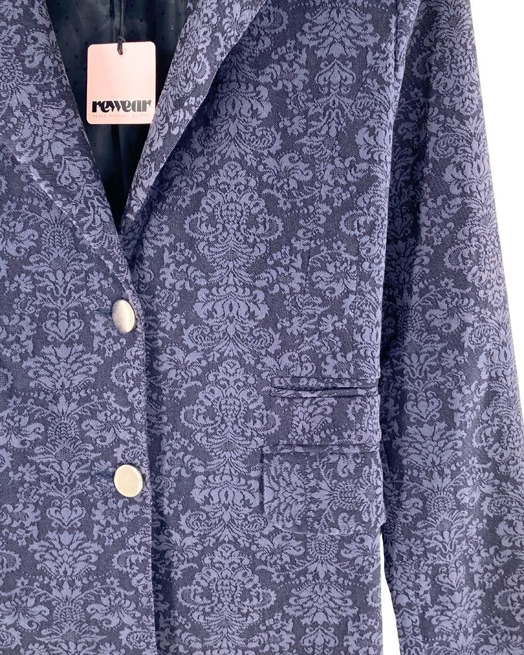 Blazer con flores en textura