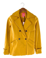 Abrigo abotonado con bolsillos