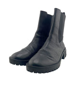 Botas con textura y elastico