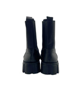 Botas con textura y elastico