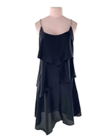 Vestido en capas con tirantes