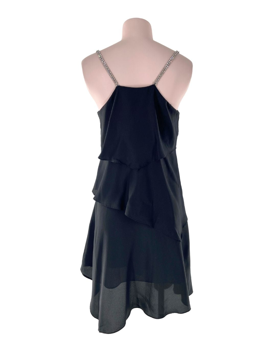 Vestido en capas con tirantes