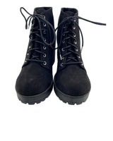 Botines en gamuza con cordones