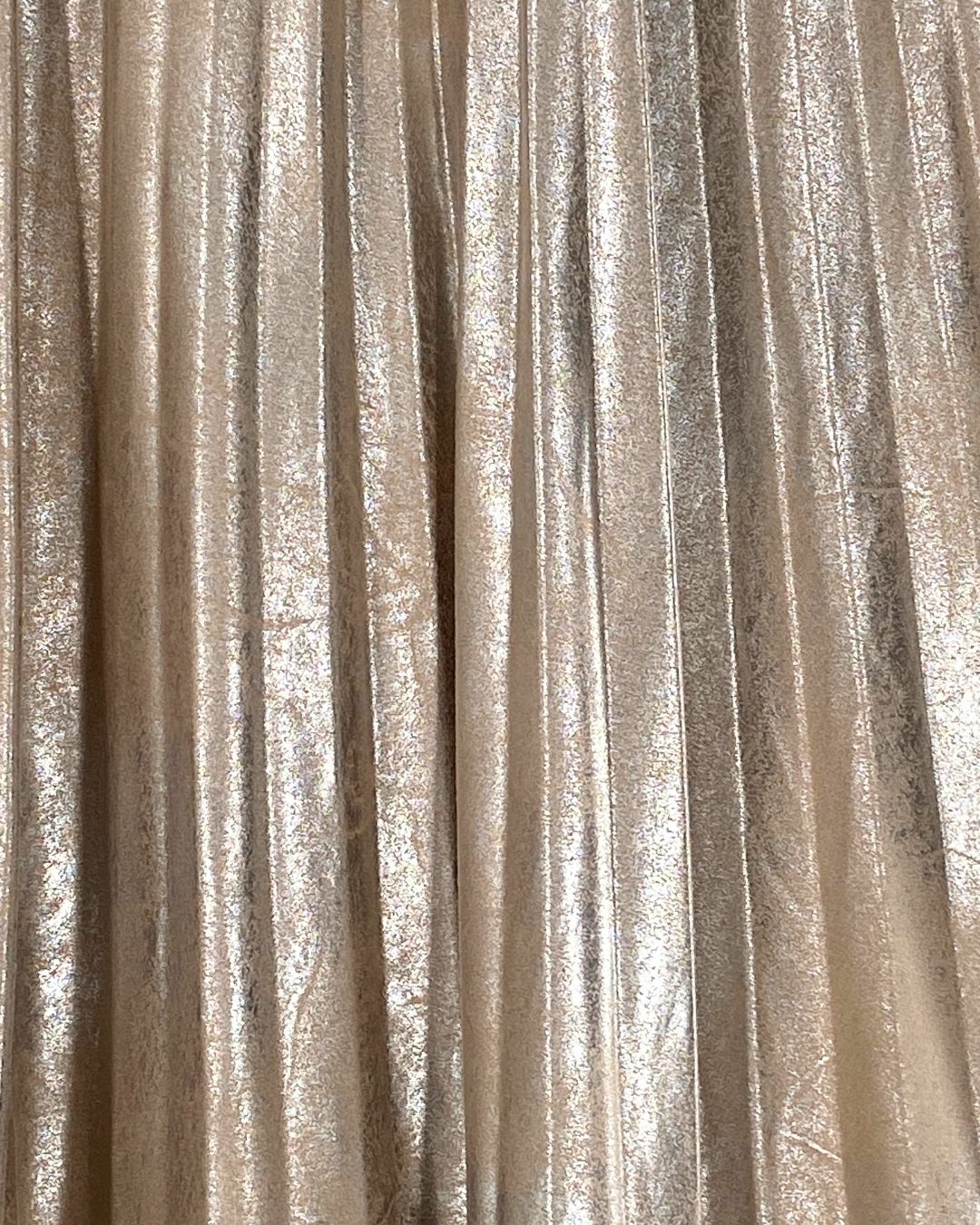 Falda plisada metalizada