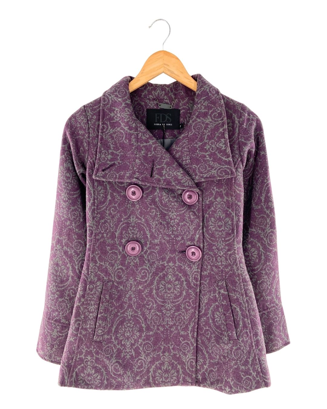 Abrigo con doble abotonadura