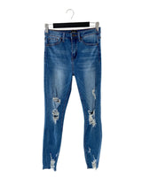 Skinny jean destroyed stretch