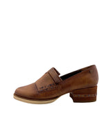 Mocasines en cuero con taches