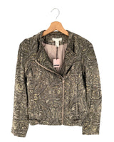 Chaqueta brillante con textura