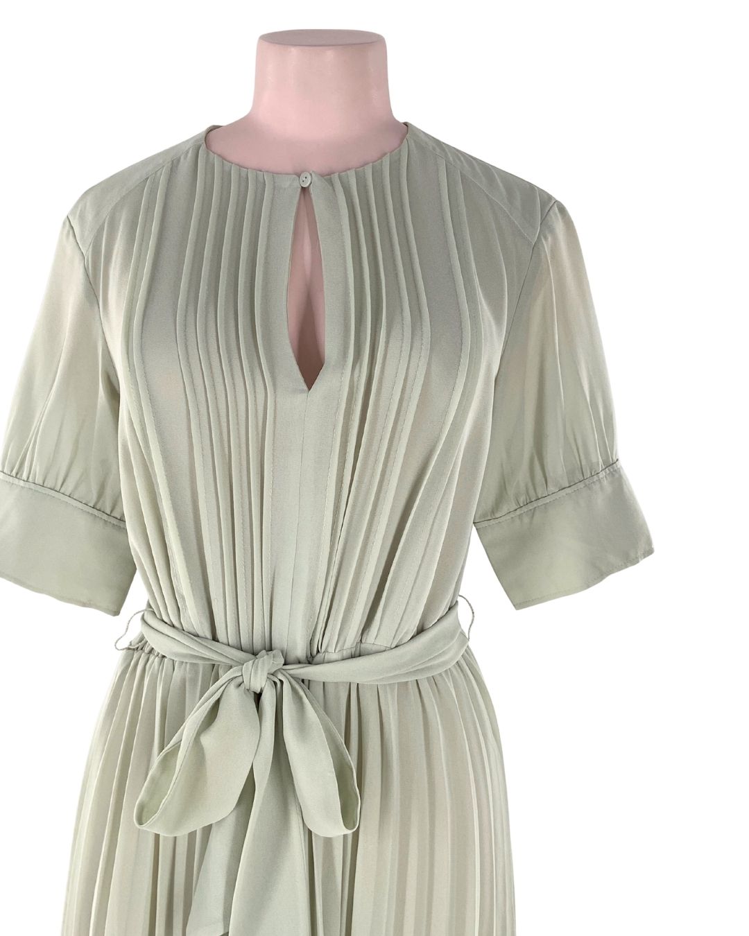 Vestido midi falda plisada