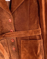 Chaqueta en cuero abotonada