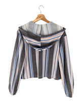 Saco tejido a rayas con capota