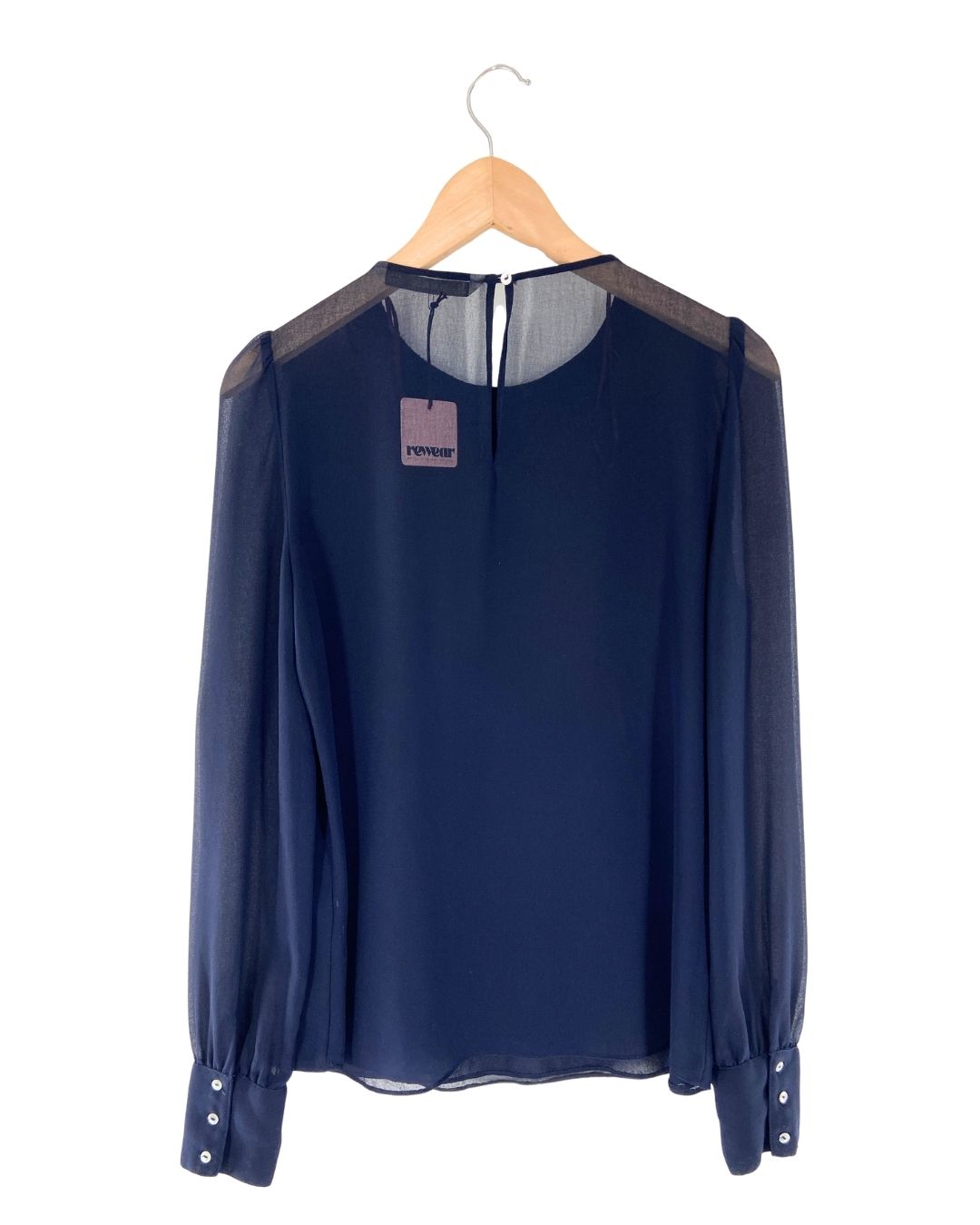 Blusa traslucida con recamado