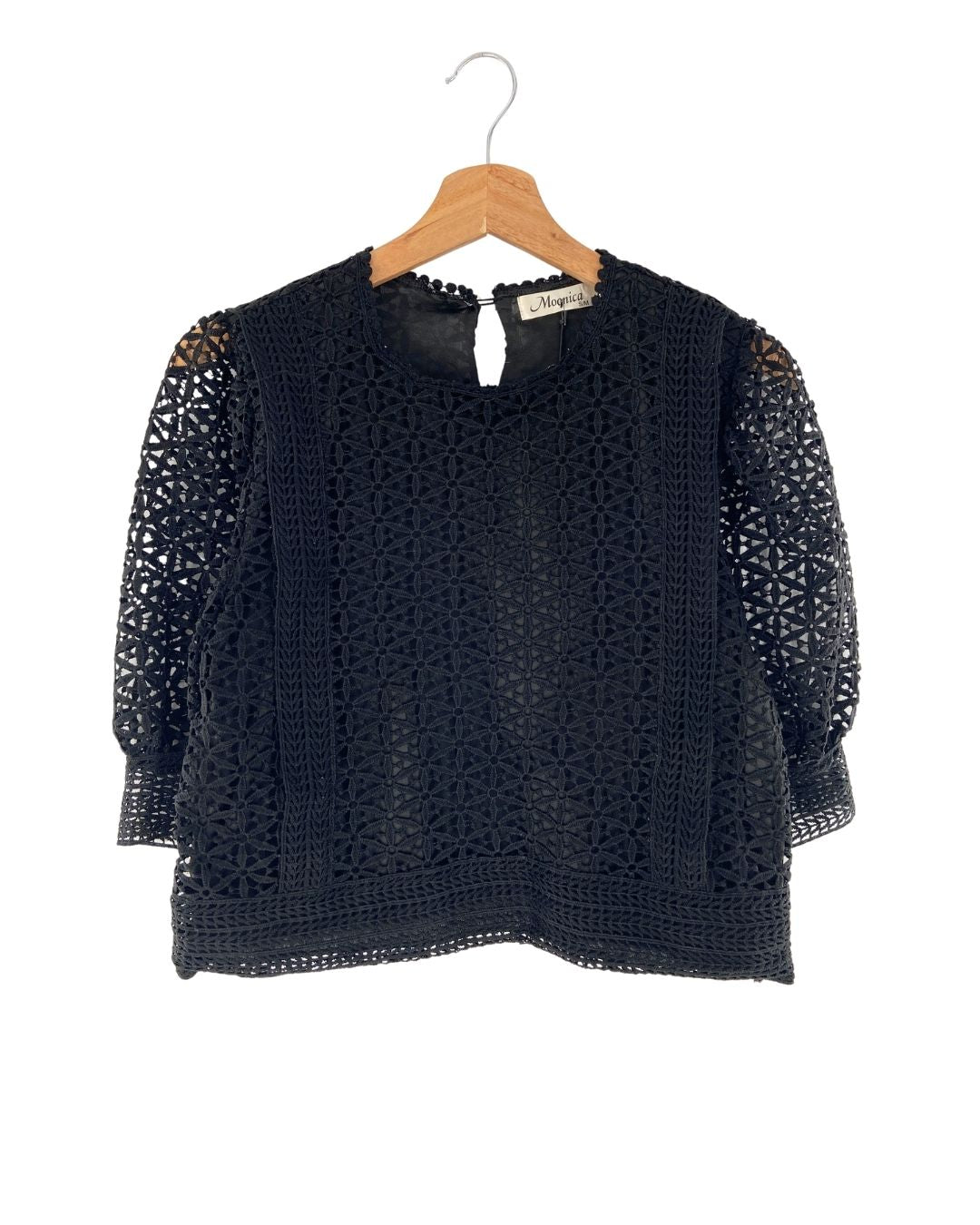 Blusa manga corta en guipure