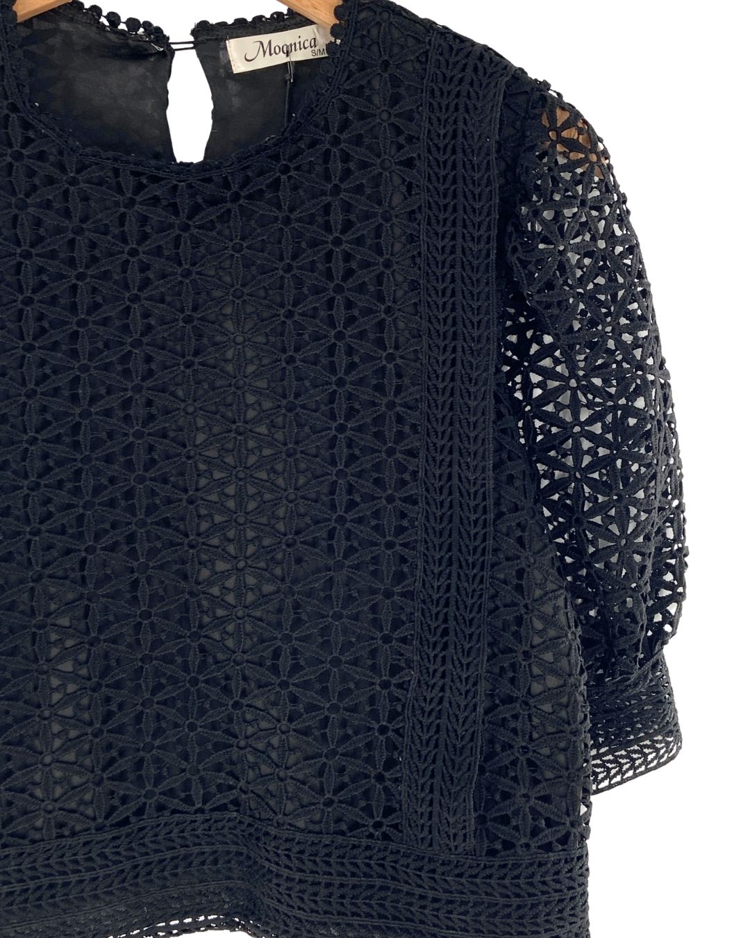 Blusa manga corta en guipure