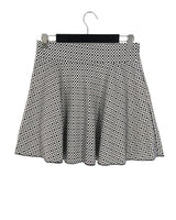 Falda amplia mini con textura