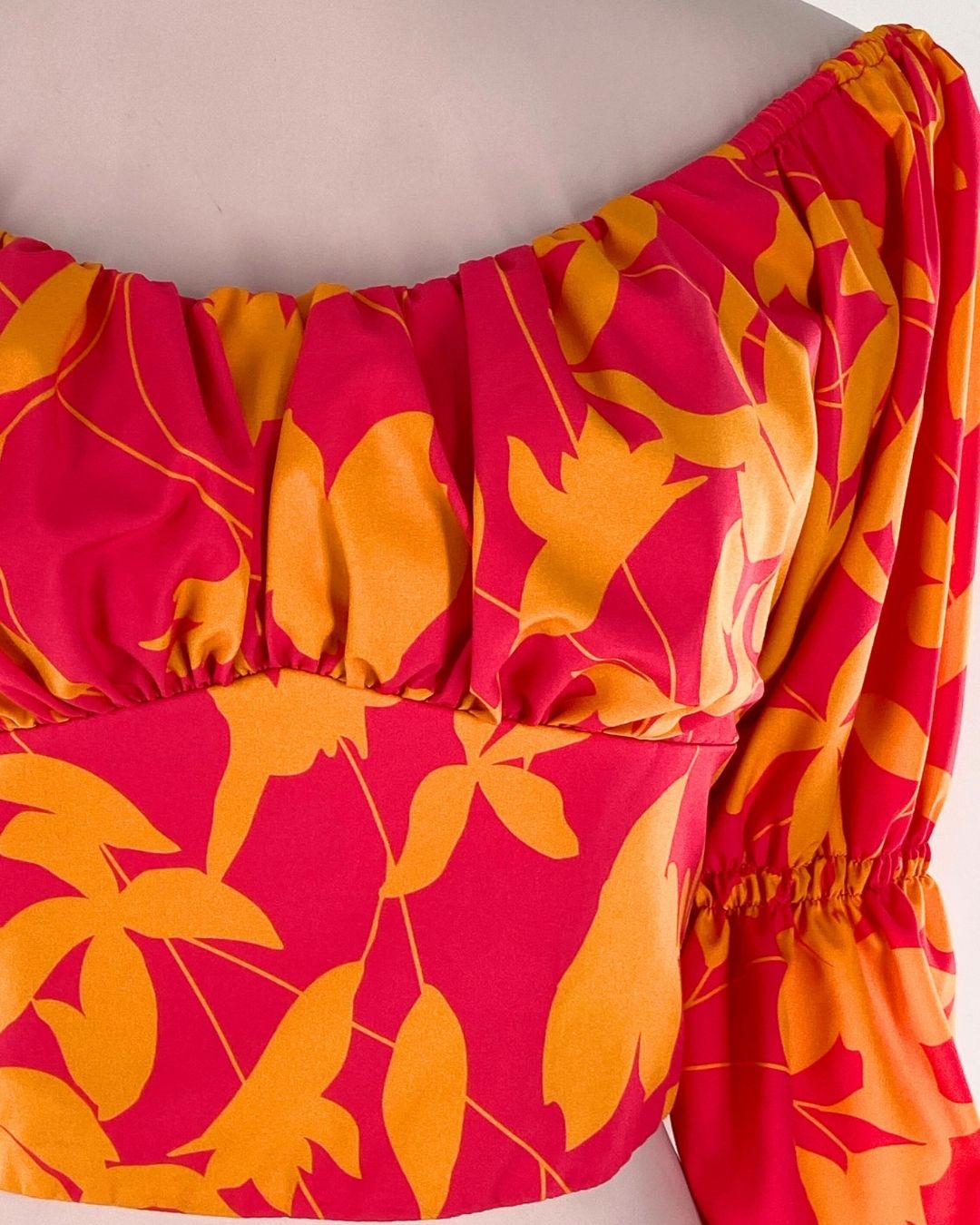 Blusa off shouder print flores