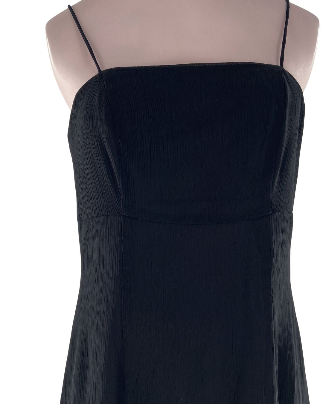 Vestido midi de tiras delgadas