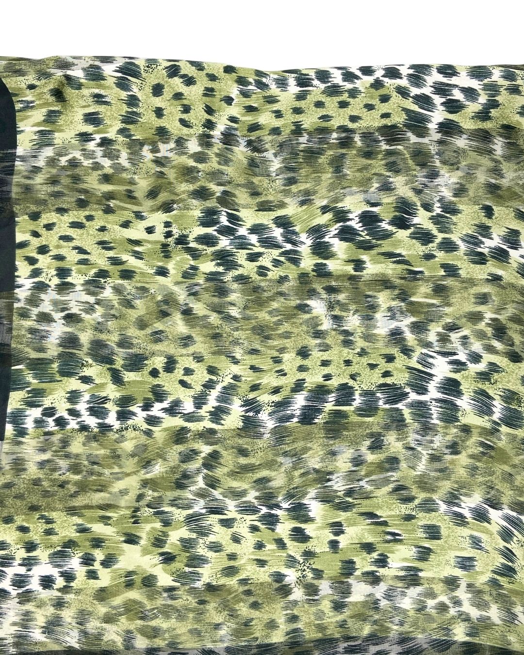 Pañoleta traslucida con diseño