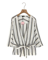 Chaqueta abierta anudada