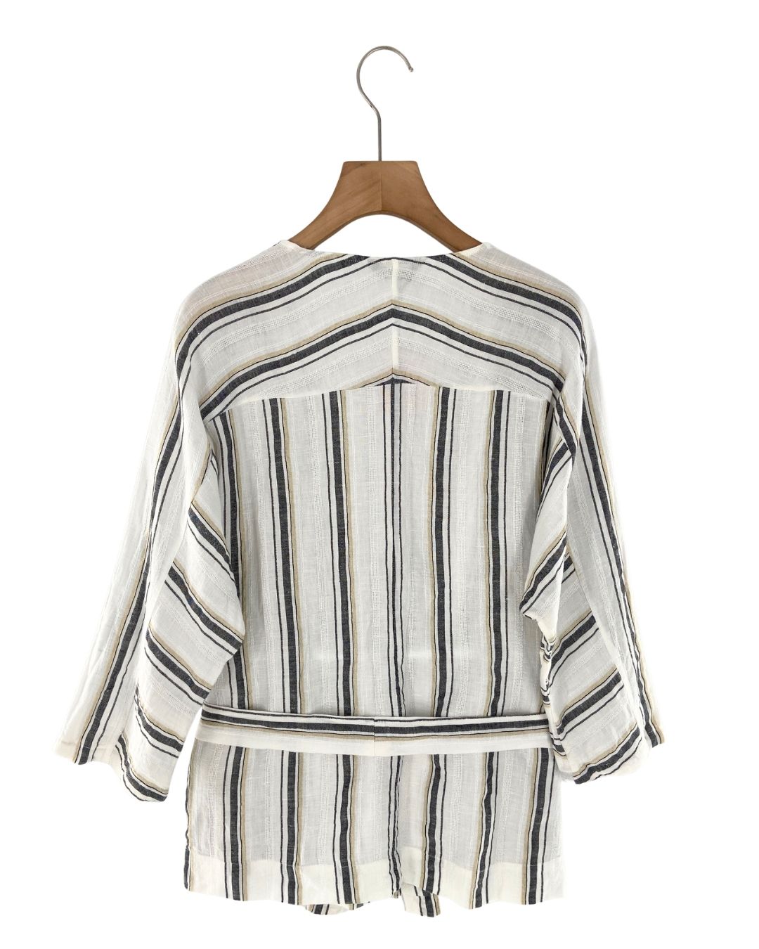 Chaqueta abierta anudada