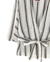 Chaqueta abierta anudada