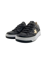 Tenis deportivos con textura