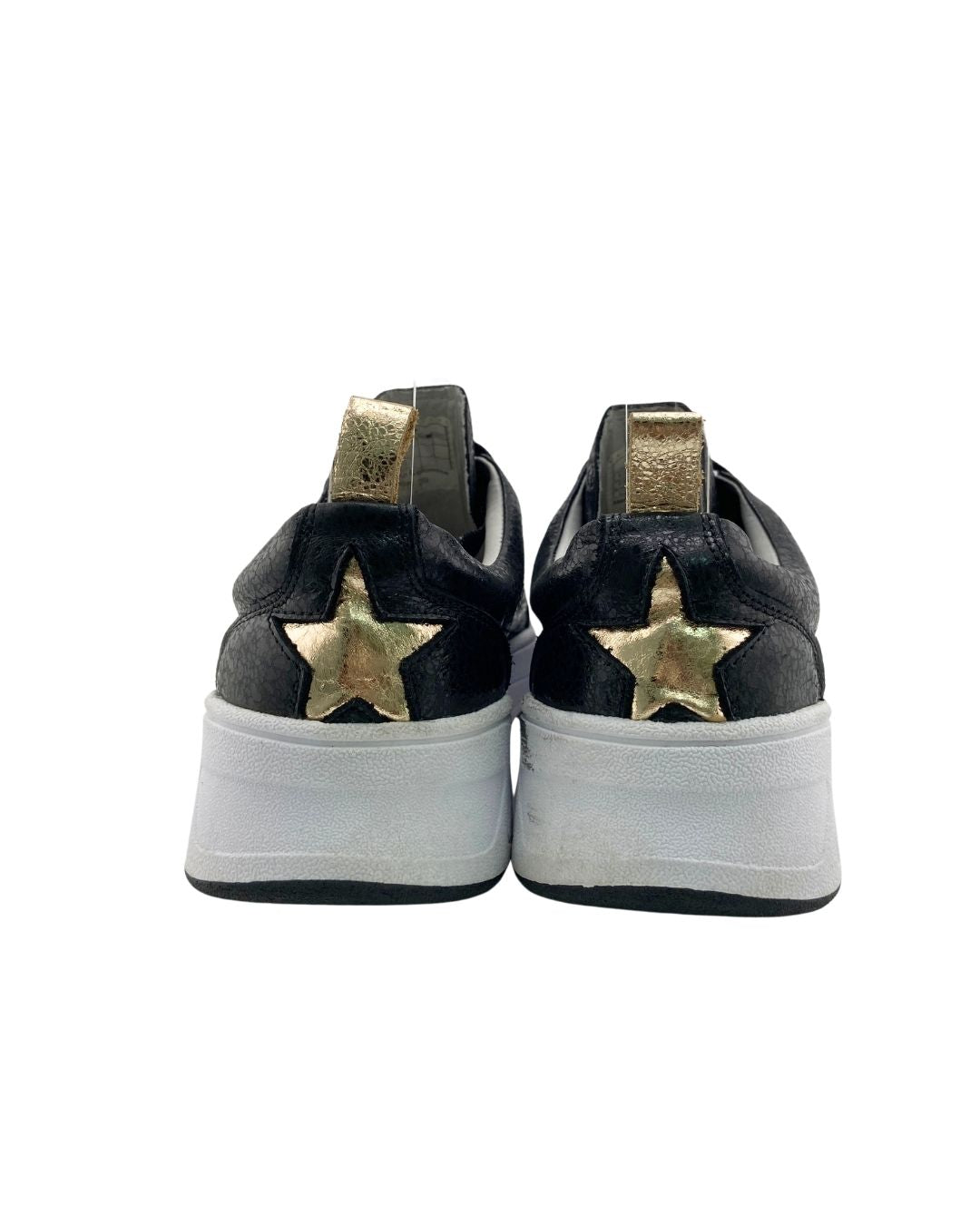 Tenis deportivos con textura