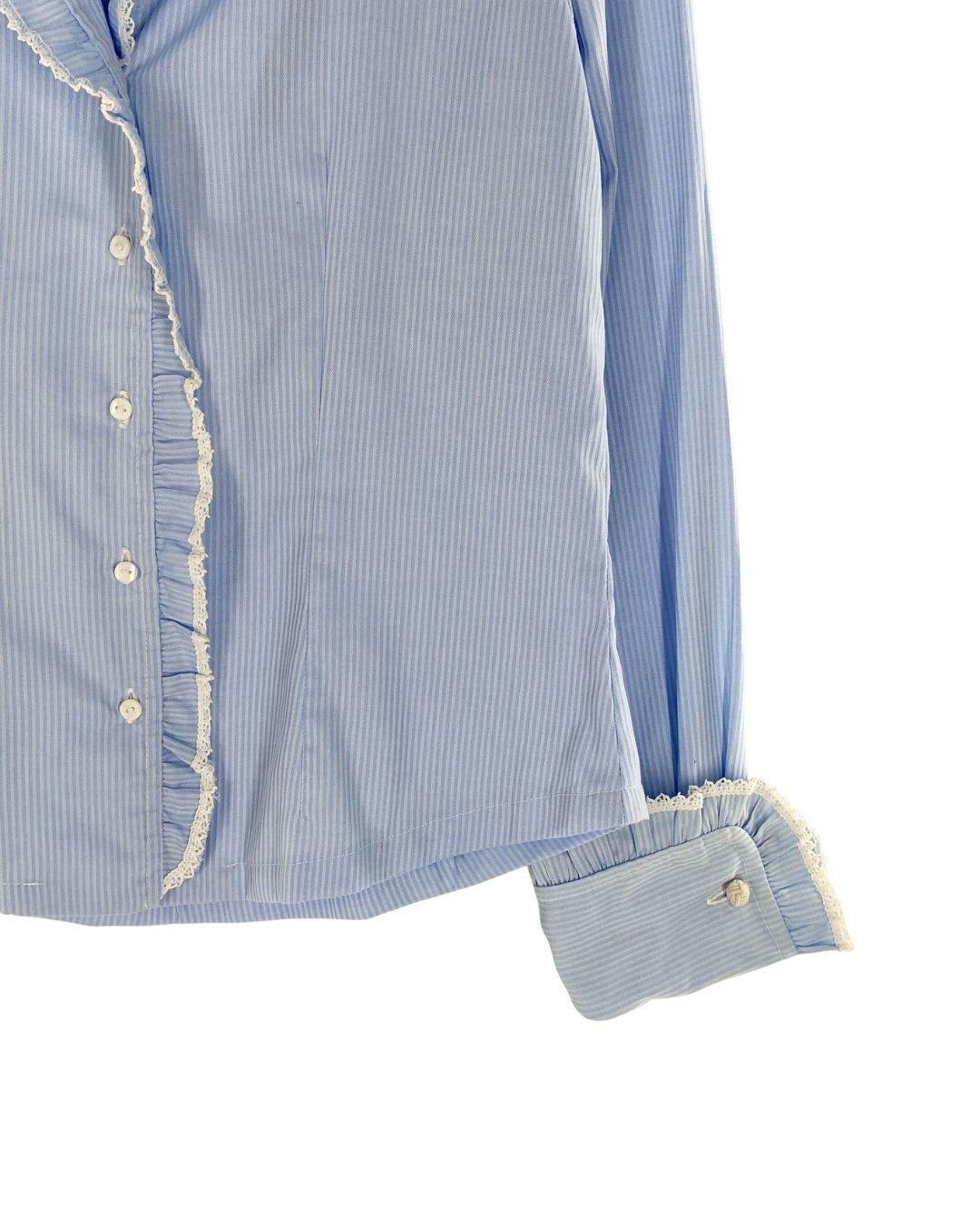 Blusa abotonada con mini vuelo