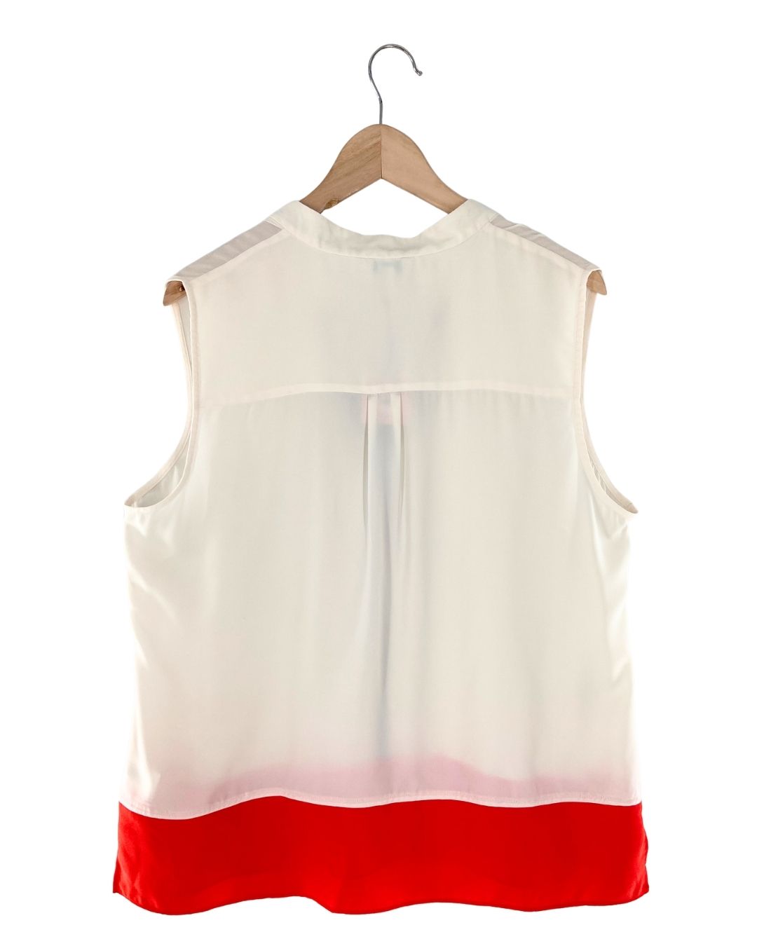 Blusa sleeveless abotonada