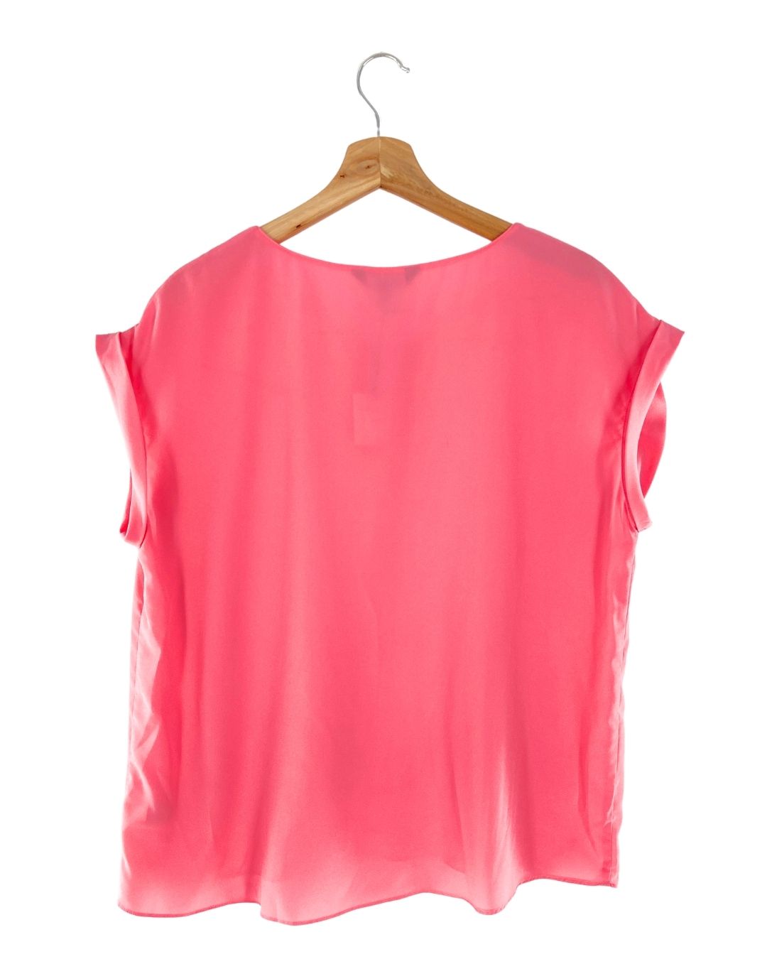 Blusa delgada con hebilla