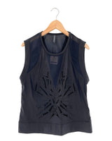 Blusa sleeveless con bordado