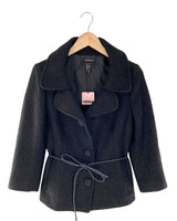 Blazer con cinturon botones