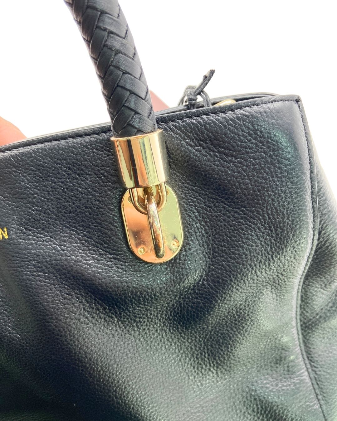 Hand bag con asas tejidas