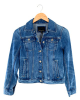 Chaqueta en denim rigido