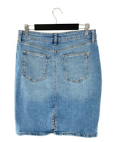Falda midi stretch abotonada