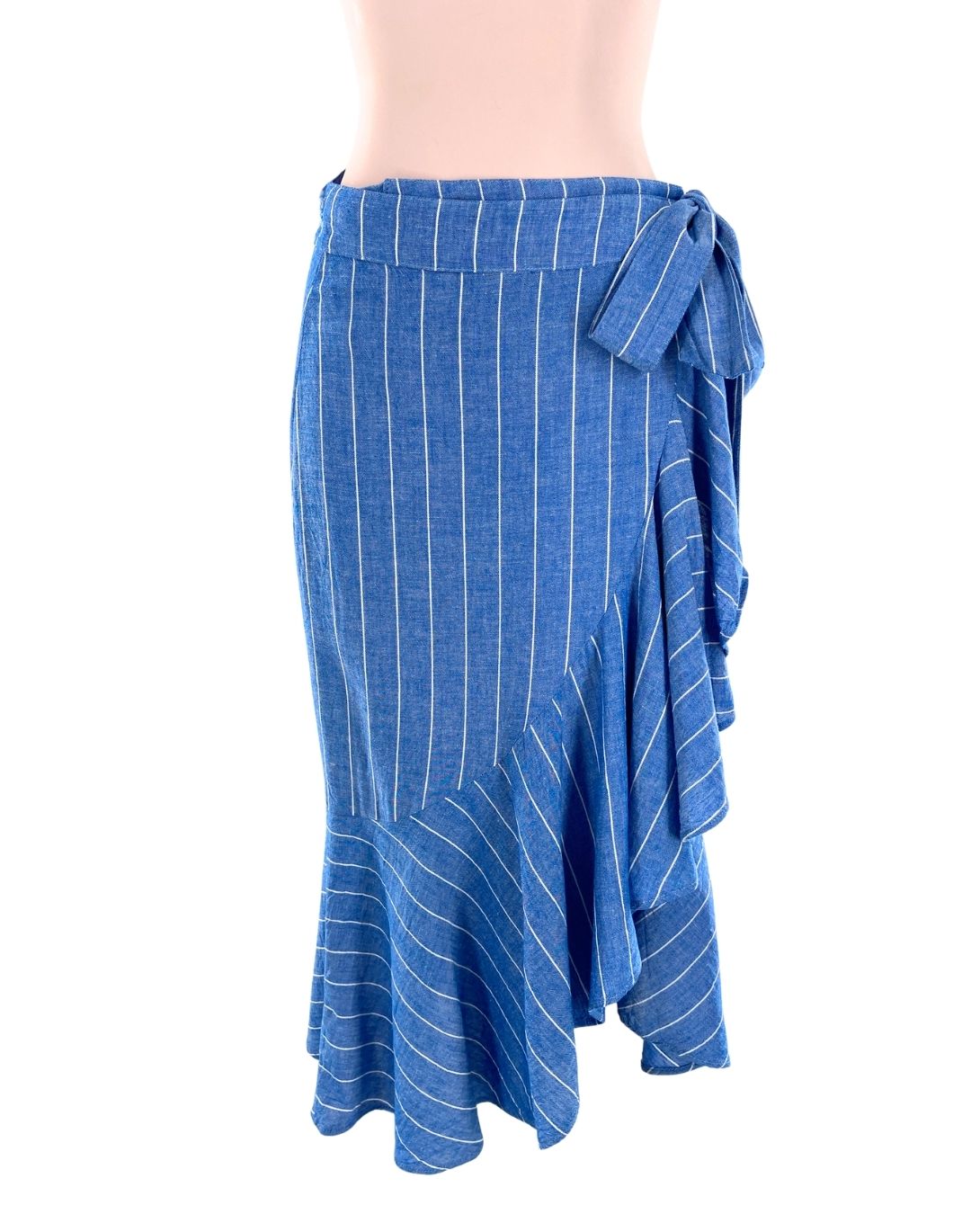 Falda wrap a rayas con vuelo