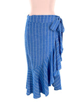 Falda wrap a rayas con vuelo