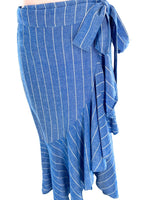 Falda wrap a rayas con vuelo